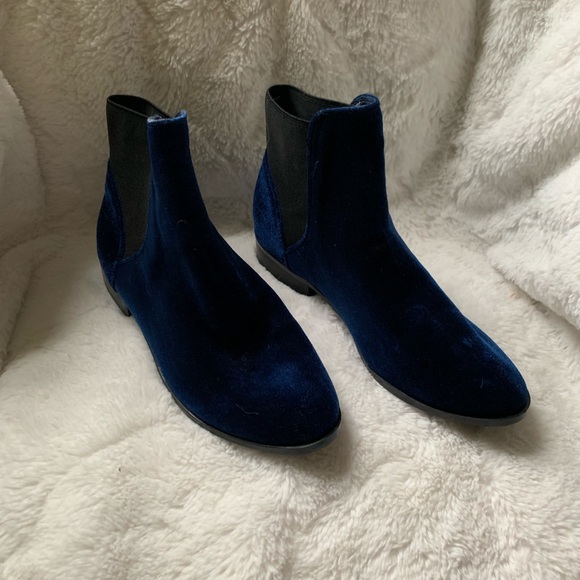 ALDO Nydia Blue Velvet Ankle Boot - Picture 5 of 6